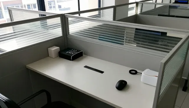 定制开发服务在服务器托管中的适用场景与限制